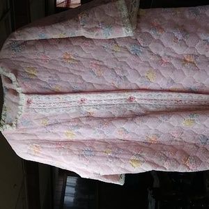 Caftan Lounge Wear. Pink with Floral Print.    Size 42 100% Nylon and Polyester.